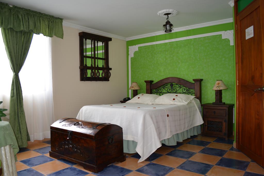 Hotel Casa Colonial Санта-Роса-де-Кабаль Номер фото