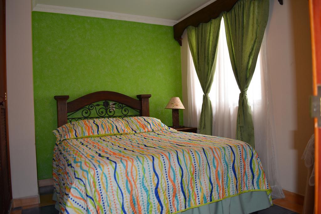 Hotel Casa Colonial Санта-Роса-де-Кабаль Номер фото