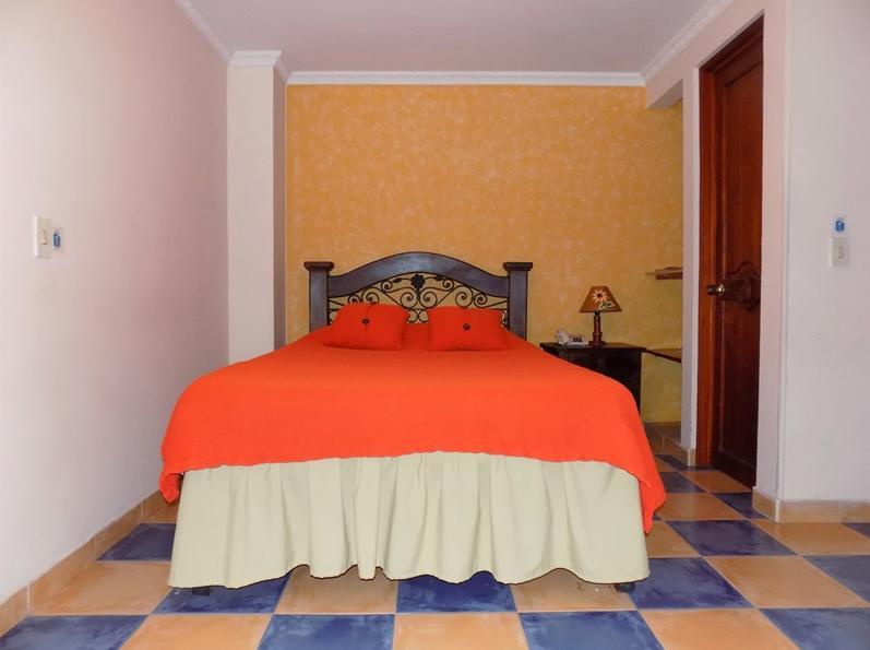 Hotel Casa Colonial Санта-Роса-де-Кабаль Экстерьер фото